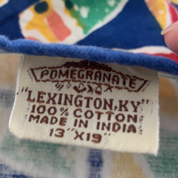 Pomegranate Inc napkins and placemats - Picture 6 of 6